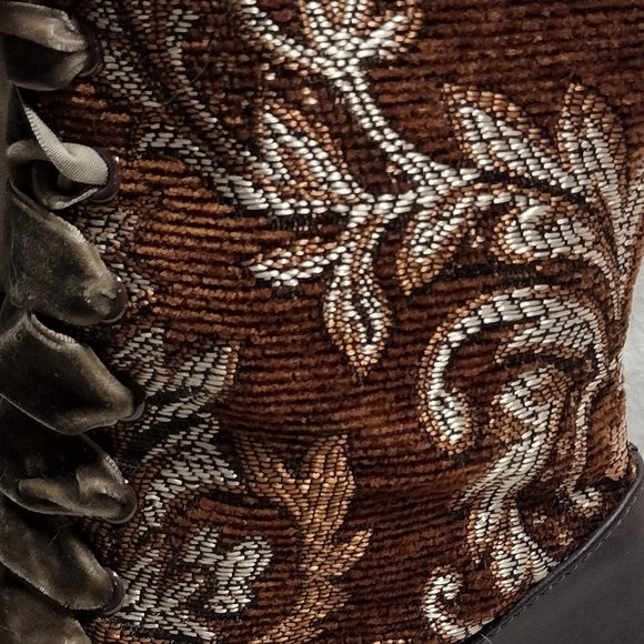 🌍 Poetic Licence || 2.5" Lady Victoria Boots - Picture 2 of 12